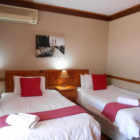 Oakwood Lodge Bloemfontein Exteriör bild