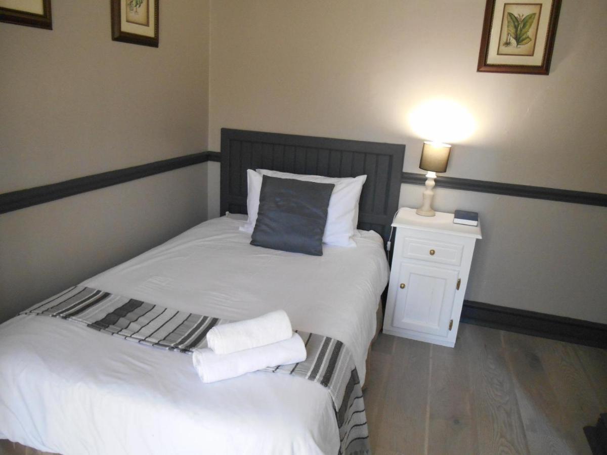 Oakwood Lodge Bloemfontein Exteriör bild